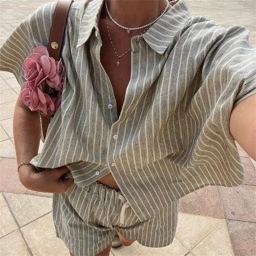 'Malia' – Streifen-Set aus Oversize Bluse & Shorts